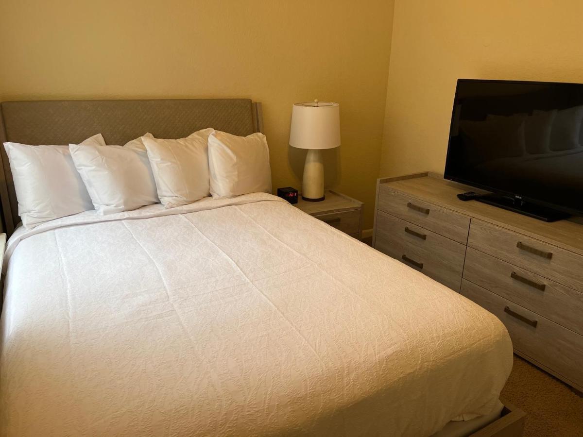 Washburn Hotel Suites Topeka Buitenkant foto