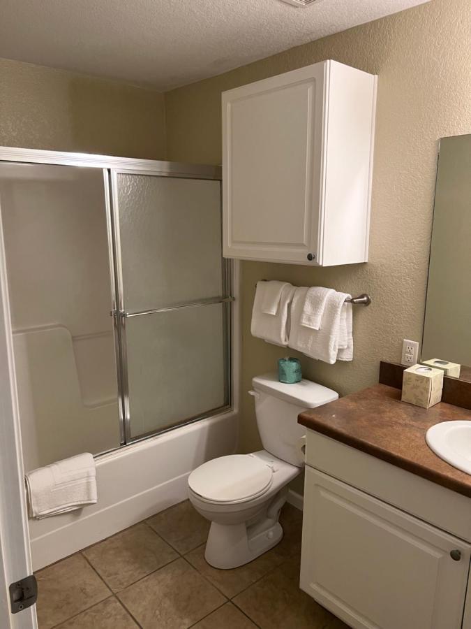 Washburn Hotel Suites Topeka Buitenkant foto
